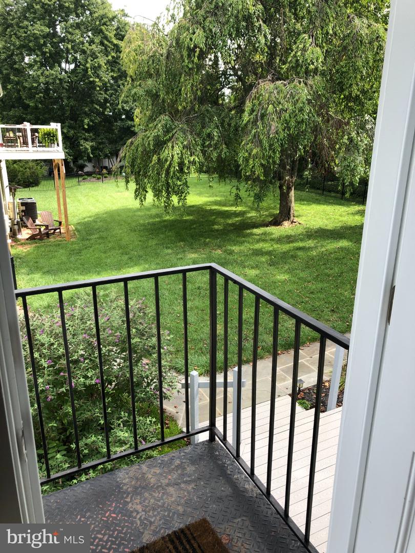 185 Main St Property Photo 32