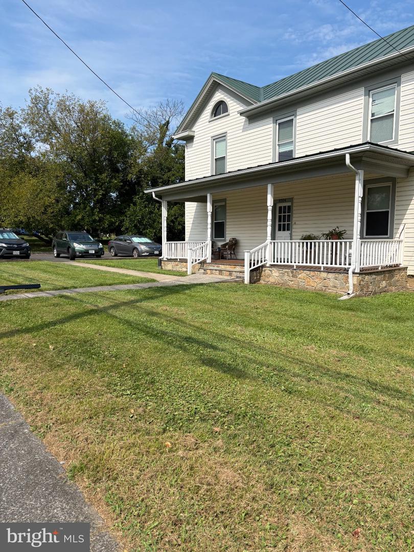 8304 E Main St Property Photo 1