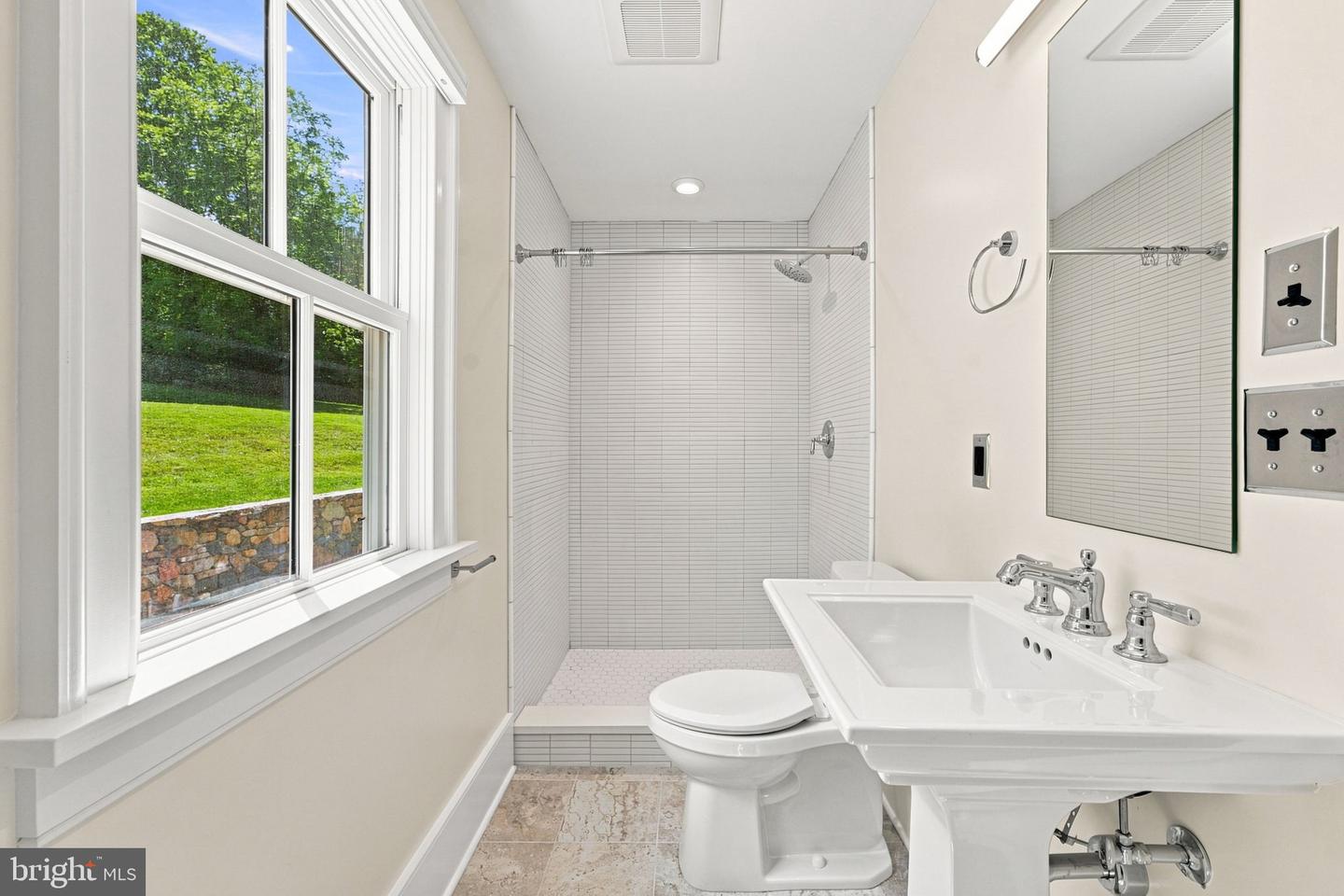 5519 Hopewell Rd Property Photo 45