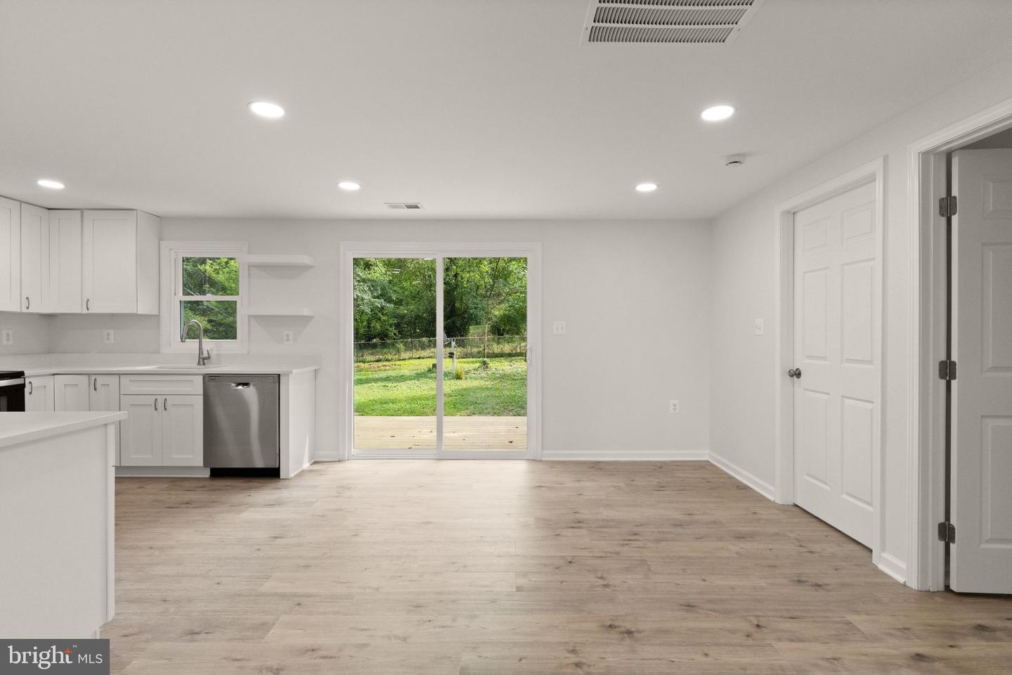 6343 Liberty Rd Property Photo 10