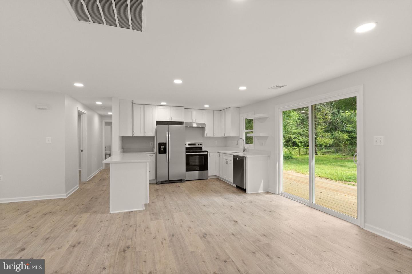 6343 Liberty Rd Property Photo 11