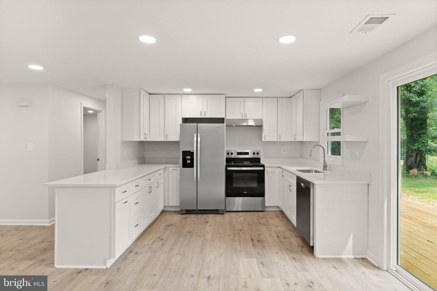 6343 Liberty Rd Property Photo 12