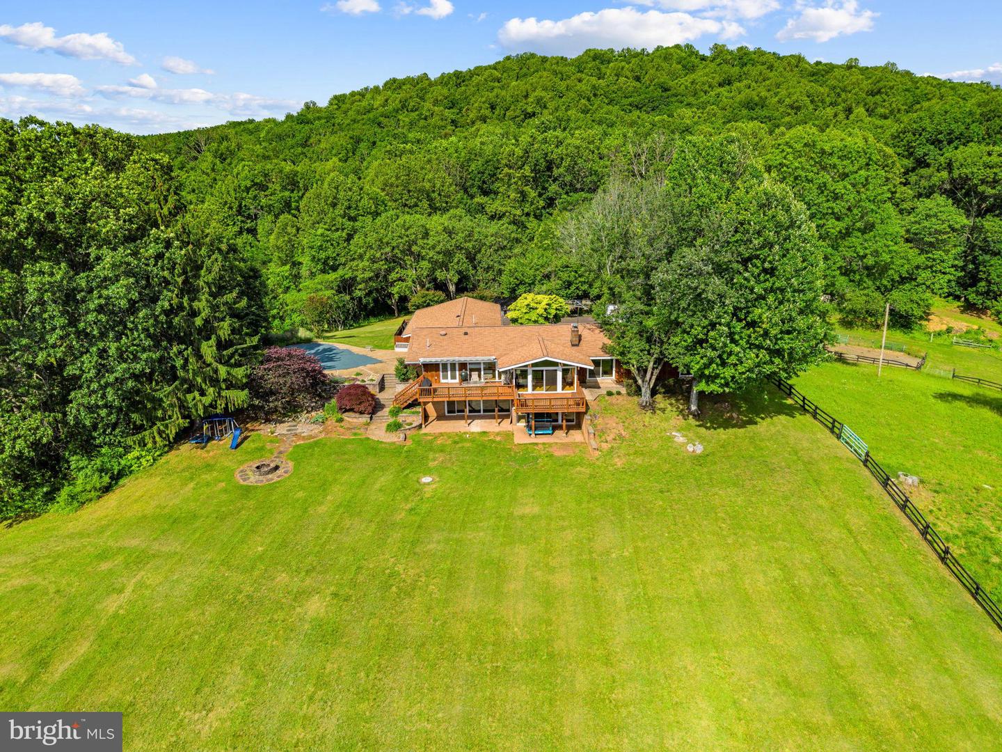 5114 Laurel Ln Property Photo 1