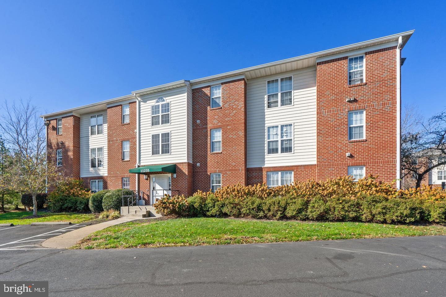 11235 Torrie Way #g Property Photo 3