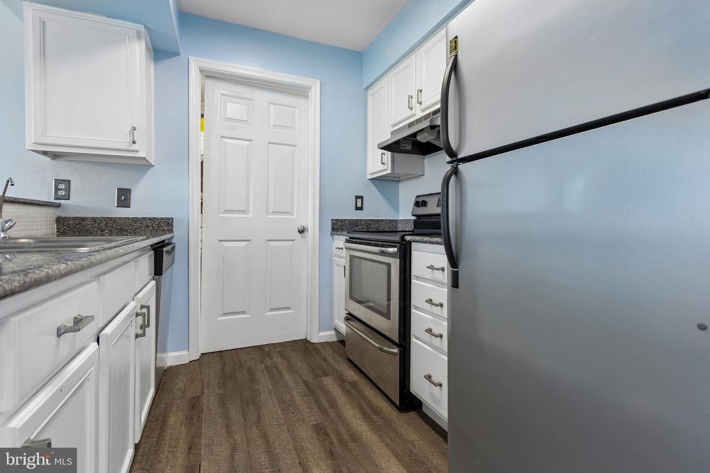 11235 Torrie Way #g Property Photo 6