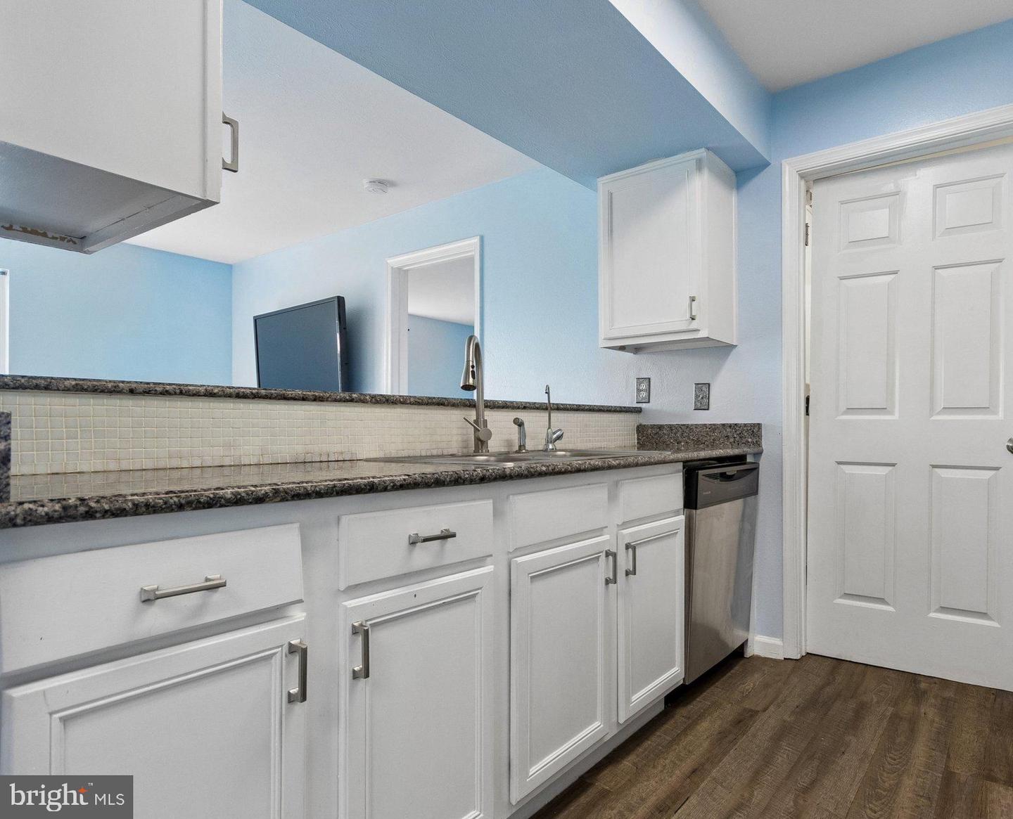 11235 Torrie Way #g Property Photo 7