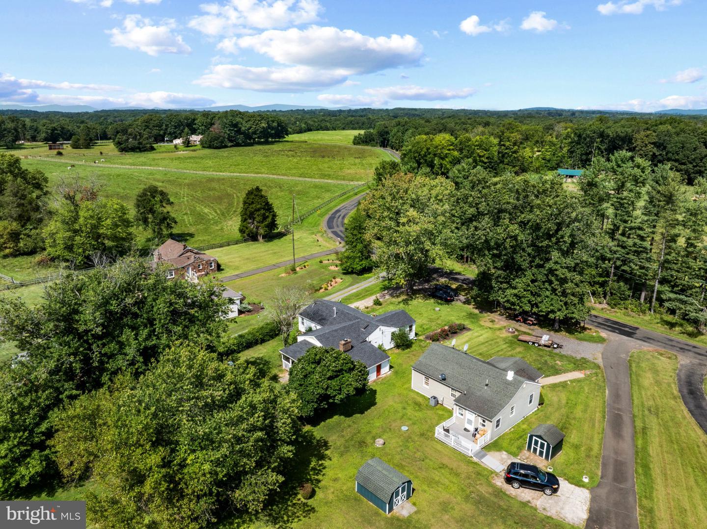 5533 Beach Property Photo 8