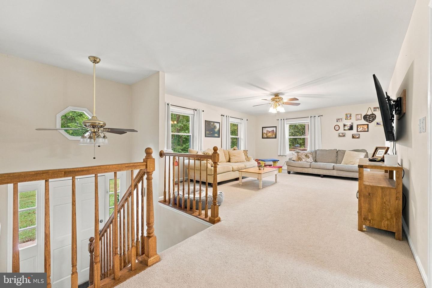 5483 Beach Rd Property Photo 23