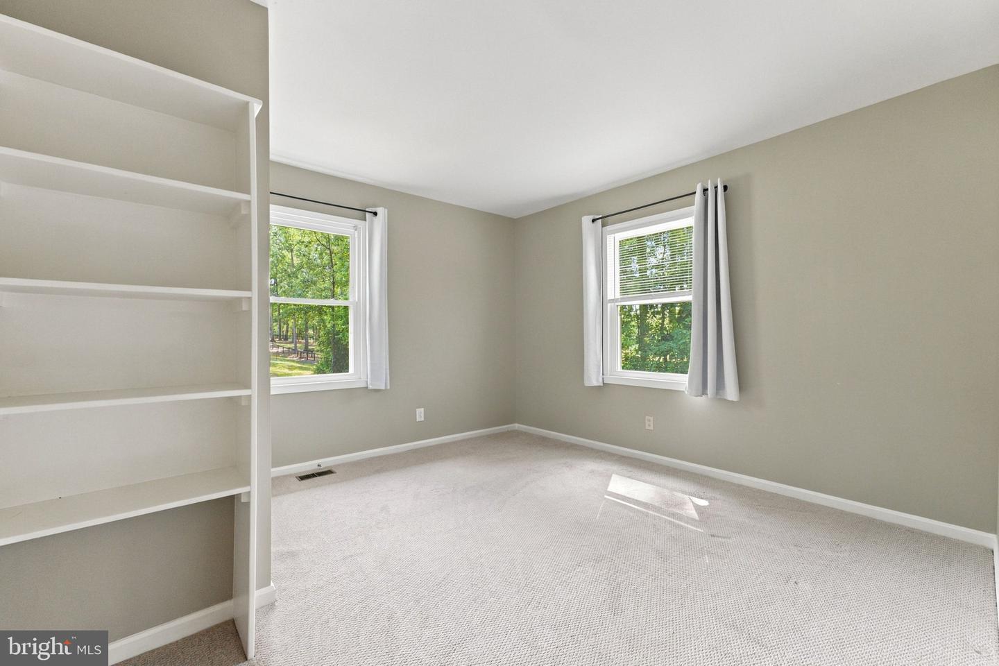 5483 Beach Rd Property Photo 31