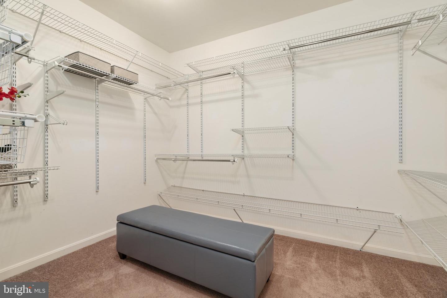 8091 Side Hill Dr Property Photo 27