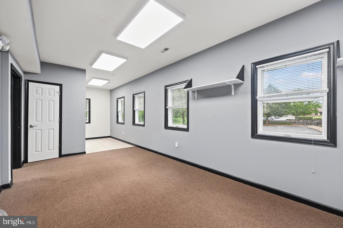 578 Waterloo Rd #1b Property Photo 4