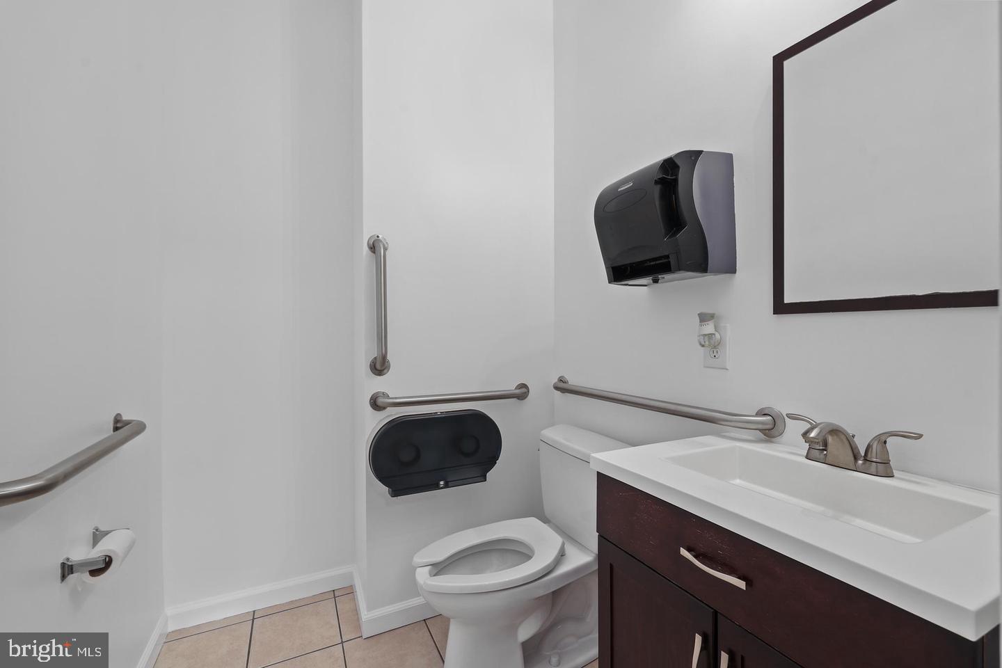 578 Waterloo Rd #1b Property Photo 27