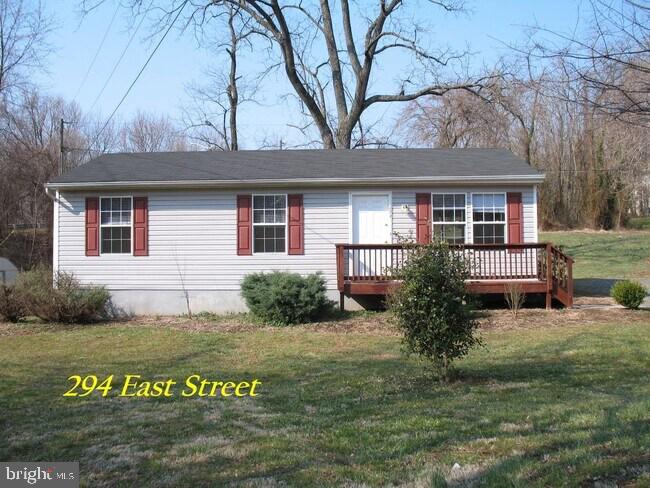 294 EAST ST Property Photo 1