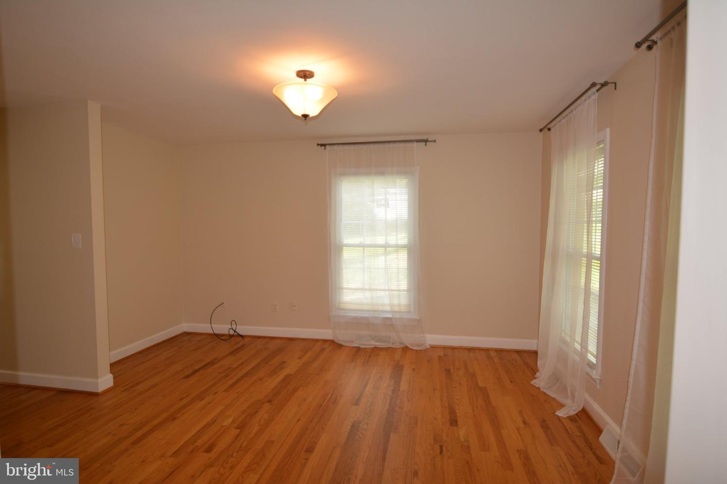 4216 Mosby St Property Photo 2