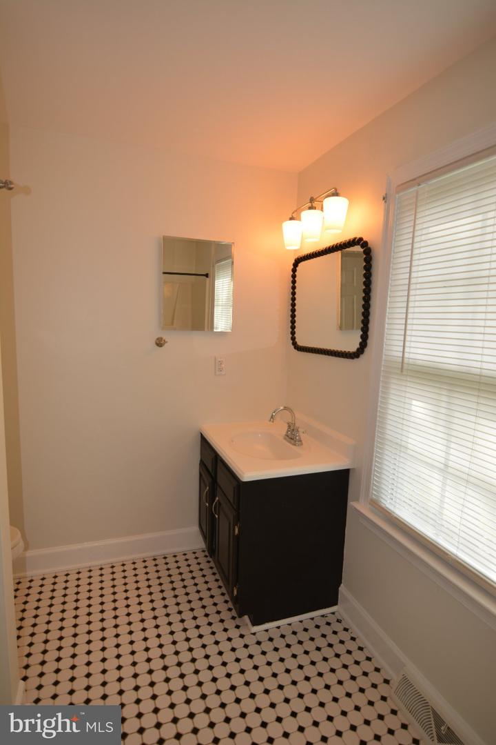 4216 Mosby St Property Photo 13
