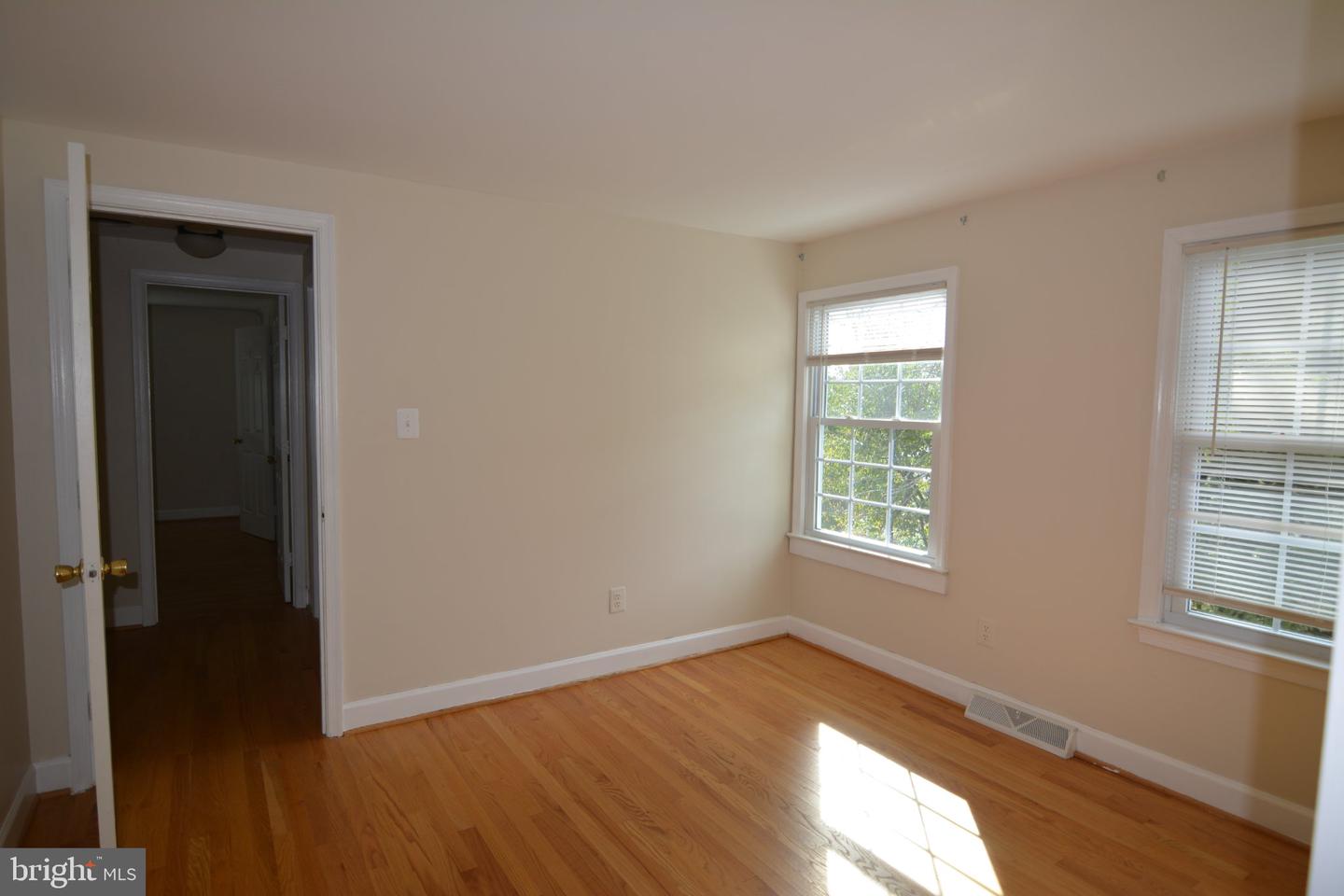 4216 Mosby St Property Photo 16