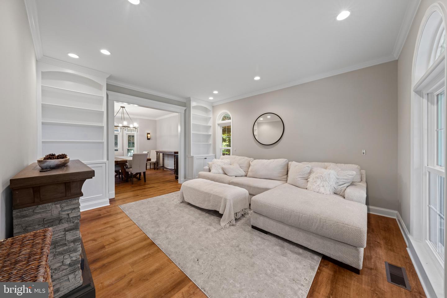 7203 Leeton Ct Property Photo 8
