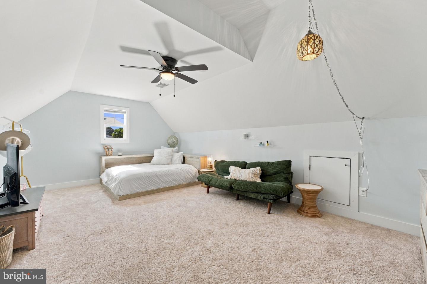 9593 Springs Rd Property Photo 37