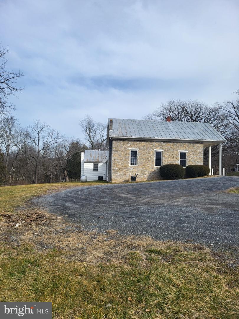 7152 Middle Rd Property Photo 11