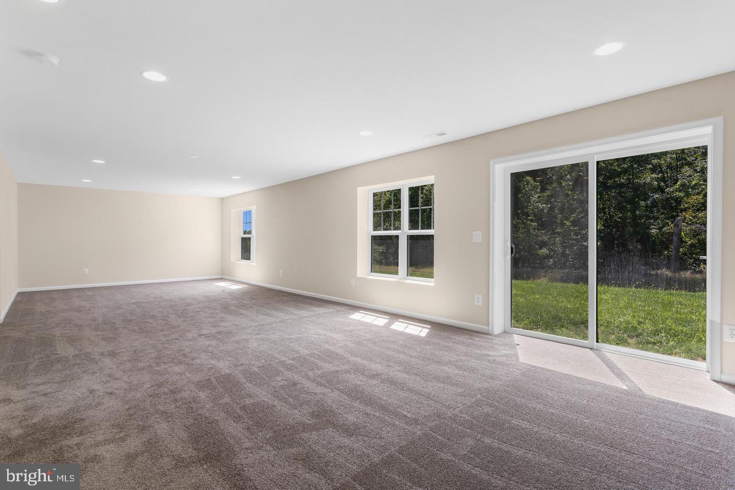 130 Jewel Box Dr Property Photo 16
