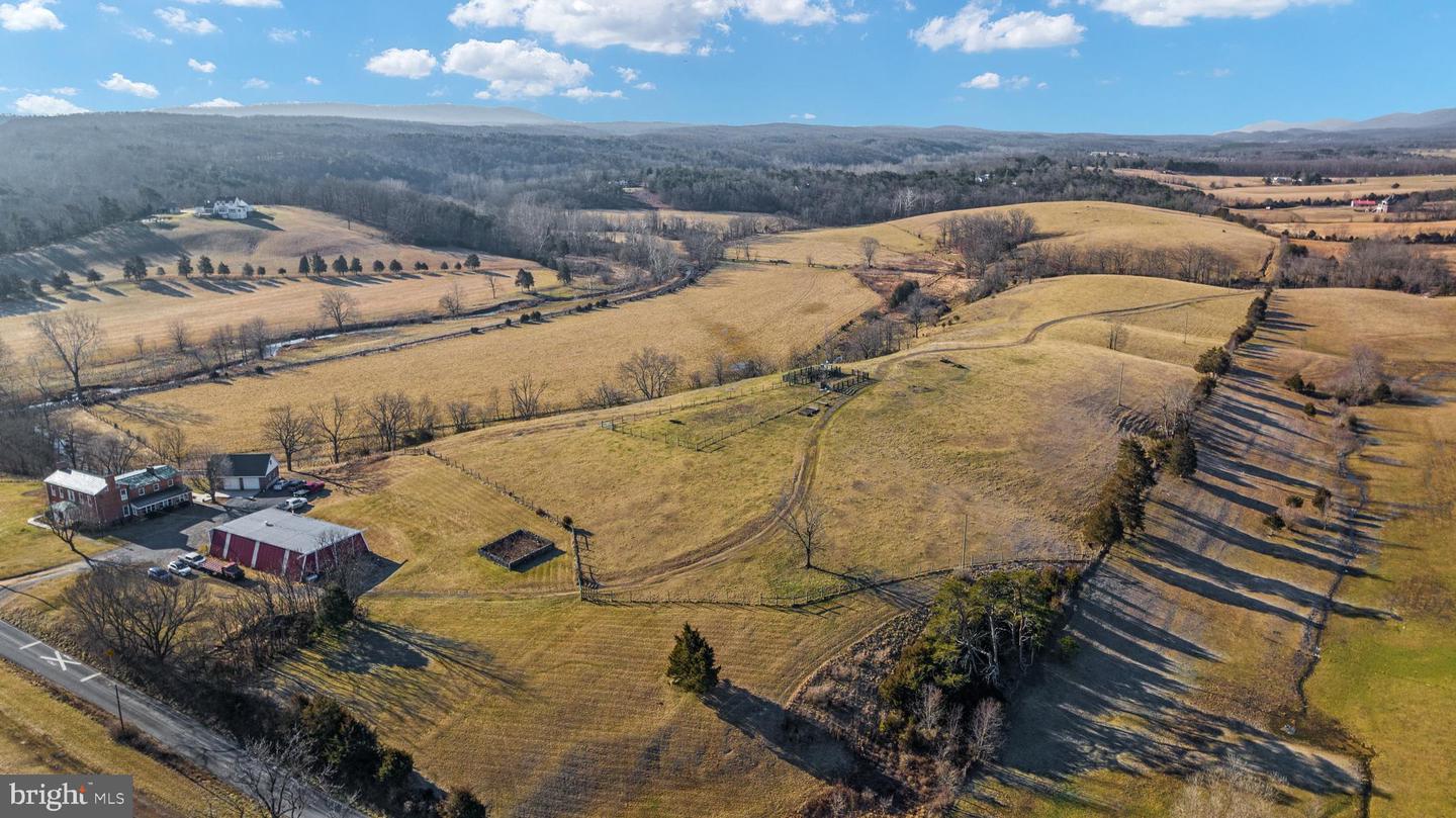 Indian Hollow Rd Property Photo 3