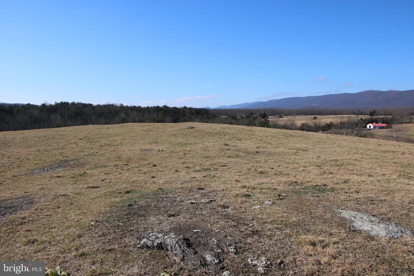 Indian Hollow Rd Property Photo 8