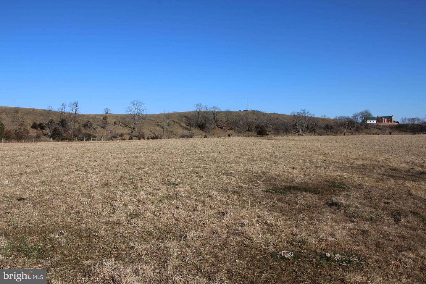 Indian Hollow Rd Property Photo 18