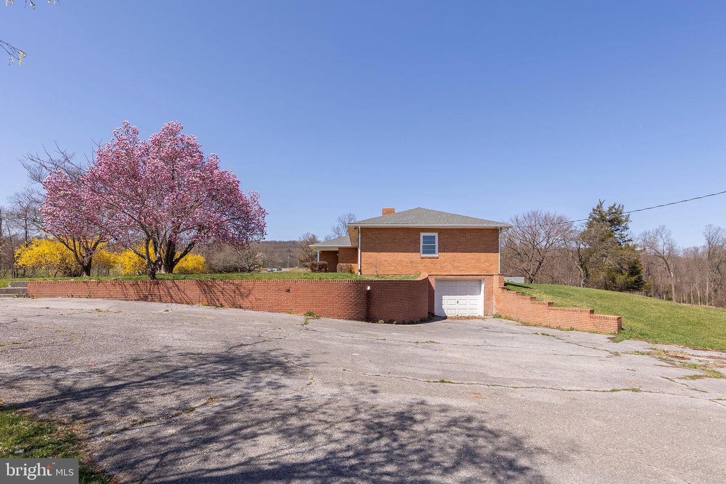 700 Bloomery Pike Property Photo 45