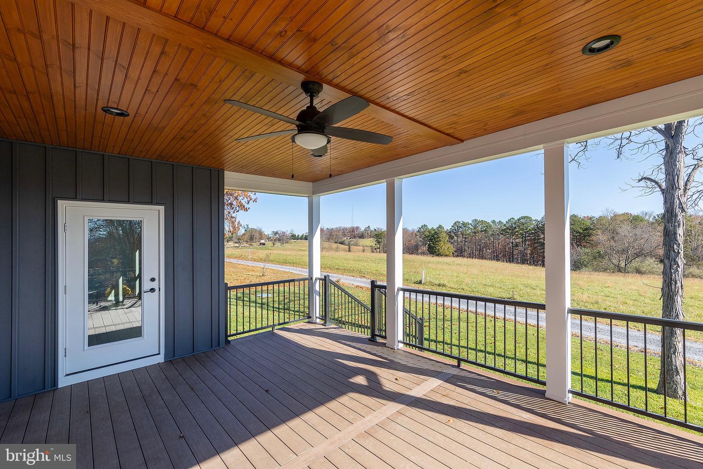 125 Lake Holiday Road Property Photo 11