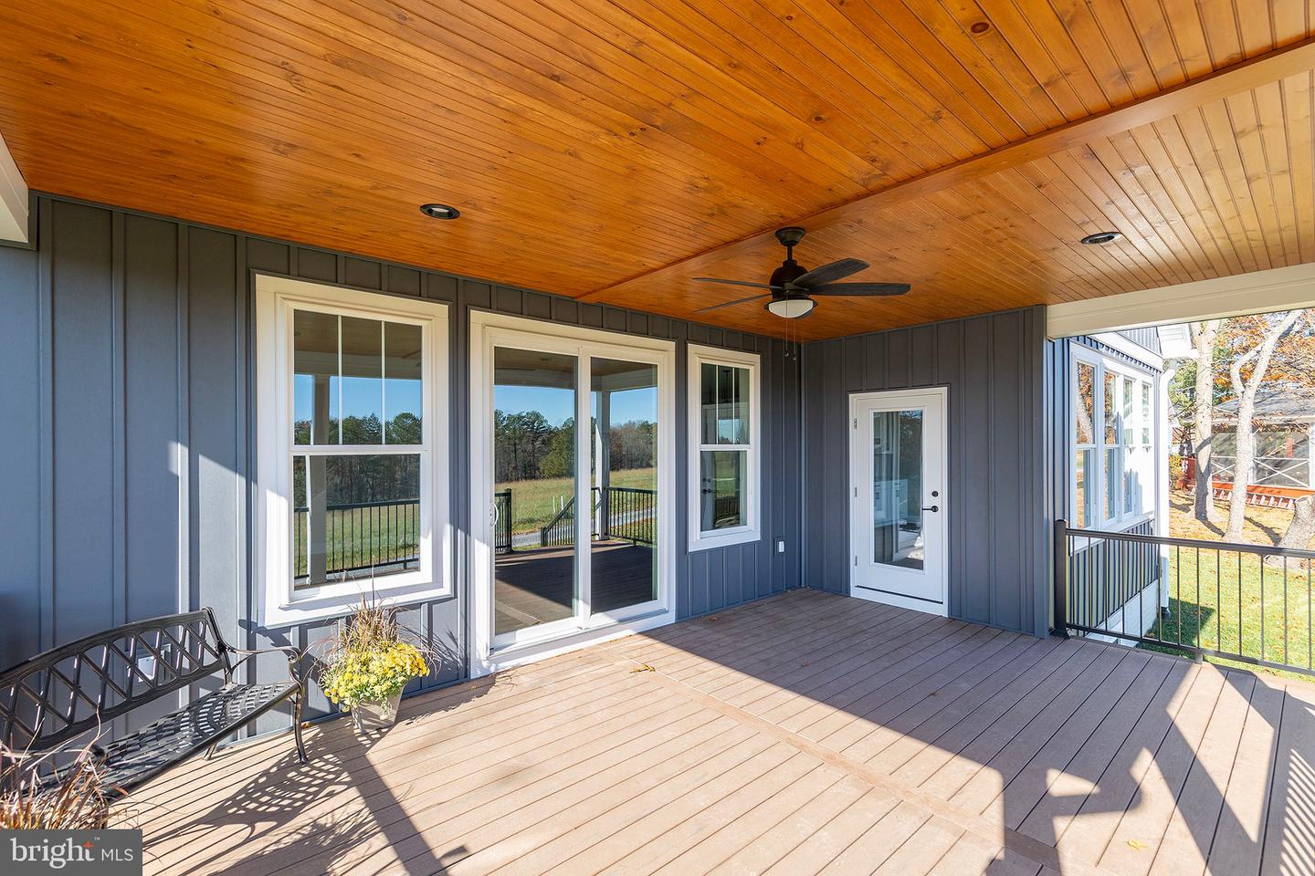 125 Lake Holiday Road Property Photo 12