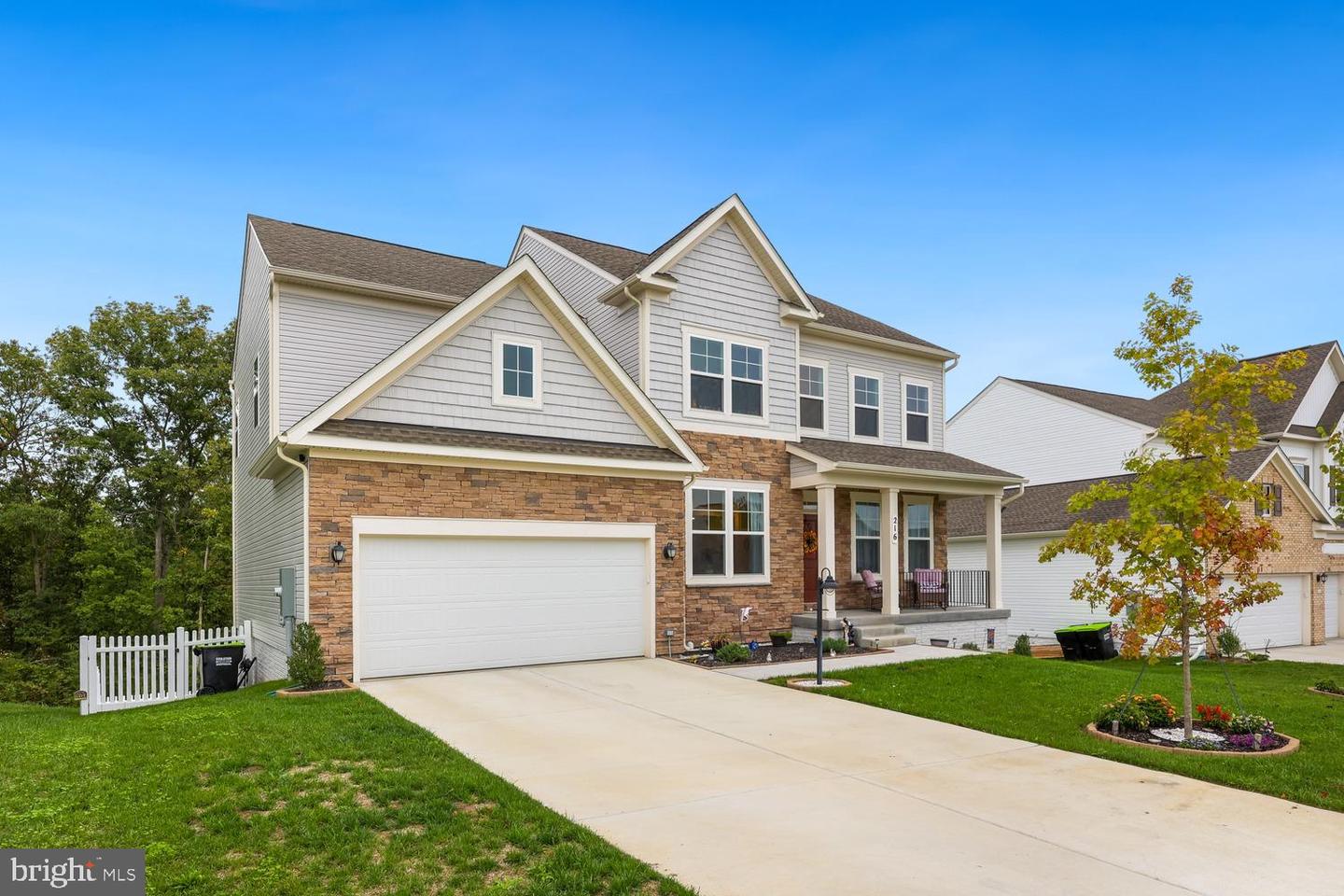 216 Lehigh Dr Property Photo