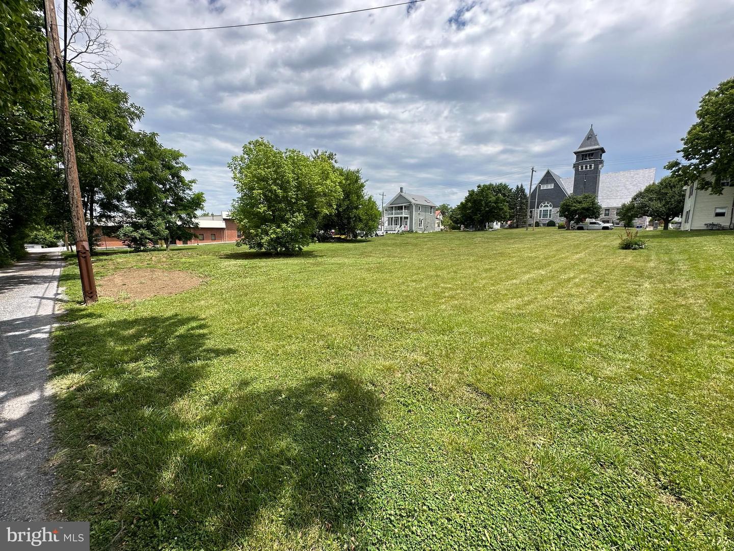 7881 Main St Property Photo 2
