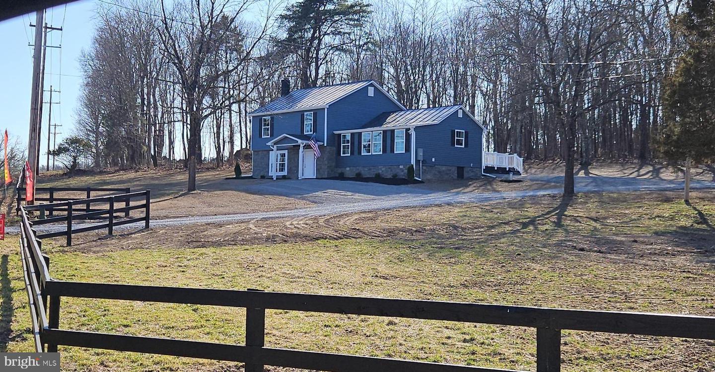 610 S Hayfield Rd Property Photo