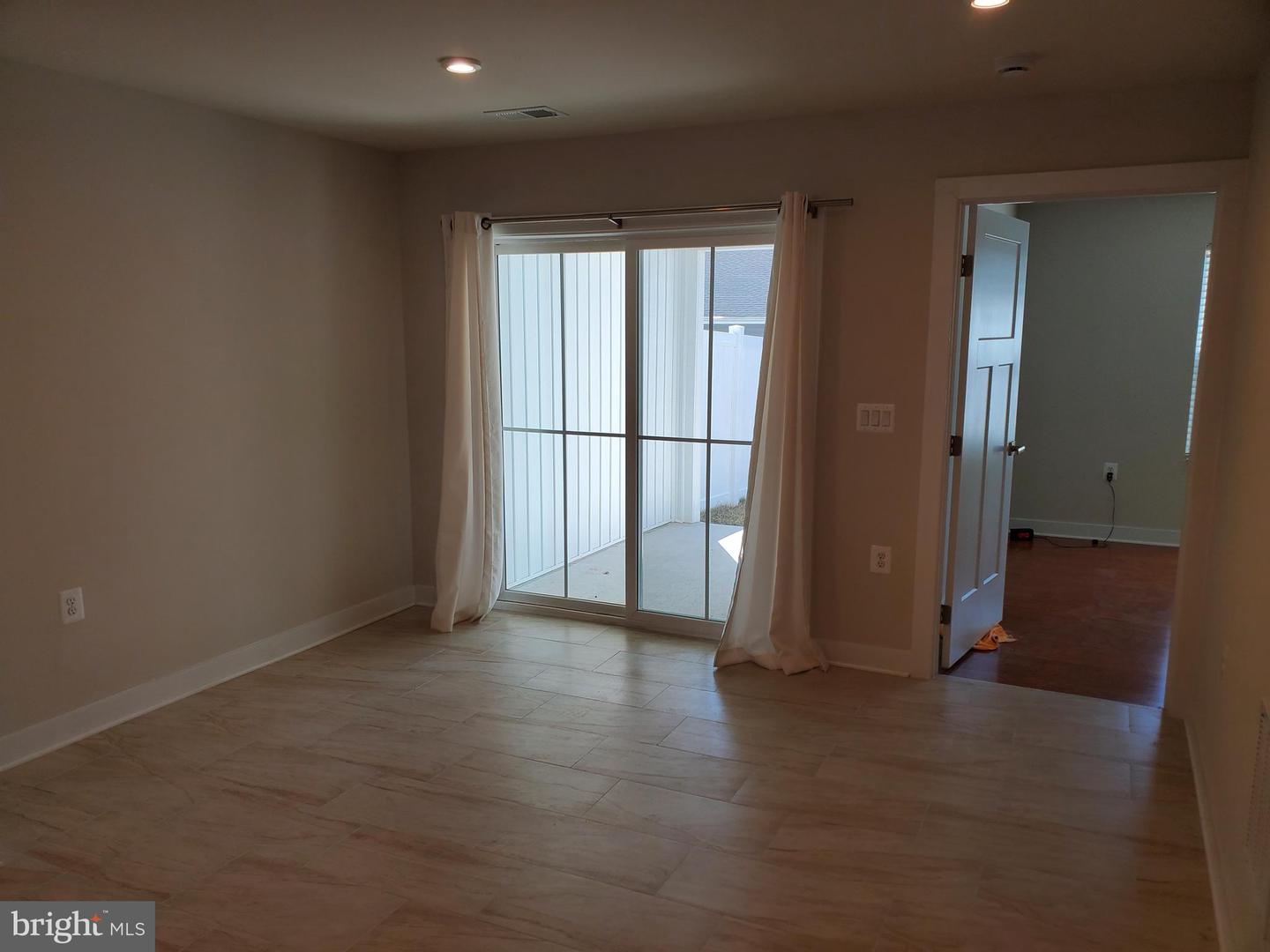 126 Maury Way Property Photo 5