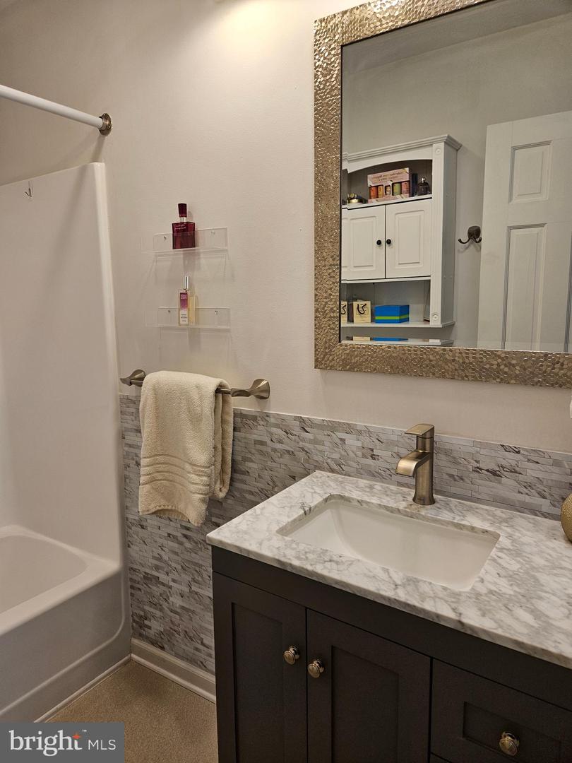 103 Fenwick Court Property Photo 28