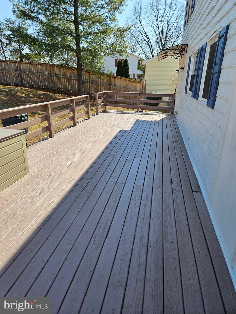 103 Fenwick Court Property Photo 38
