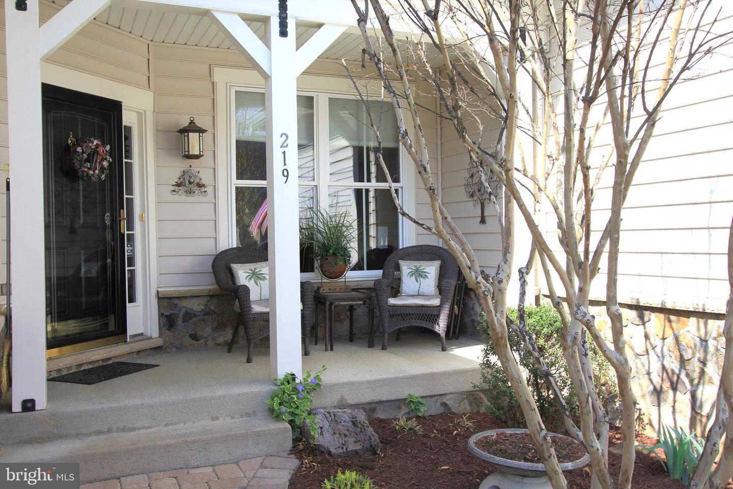 219 Grebe Dr Property Photo 2