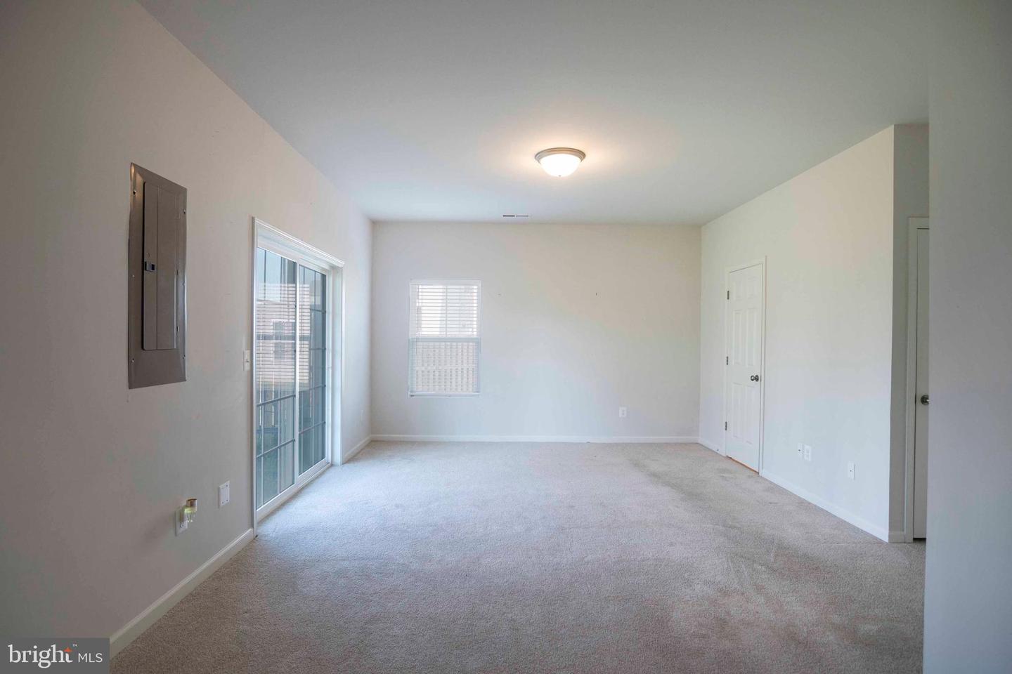 210 Parkland Dr Property Photo 40