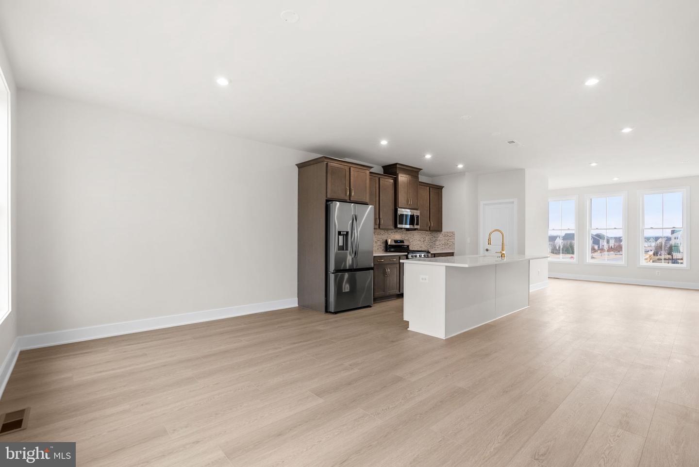 102 Galaxy Pl Property Photo 17