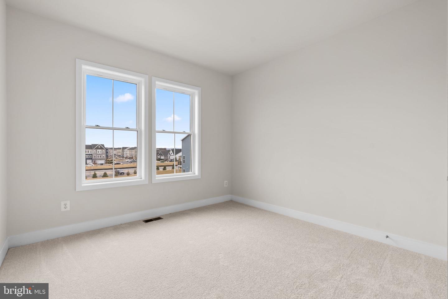 102 Galaxy Pl Property Photo 19