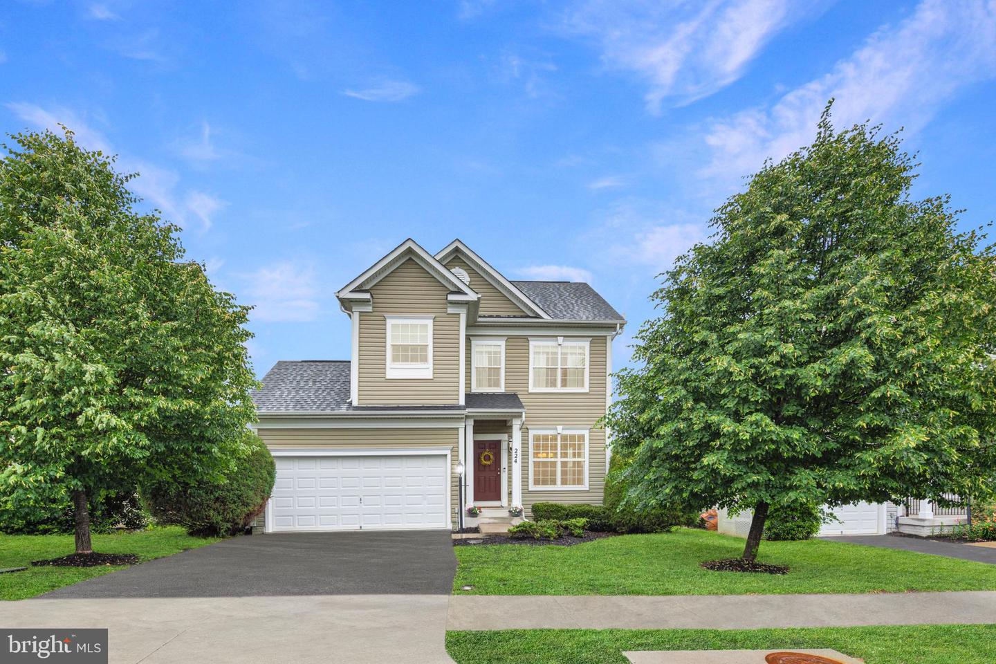 224 CENTENNIAL DR