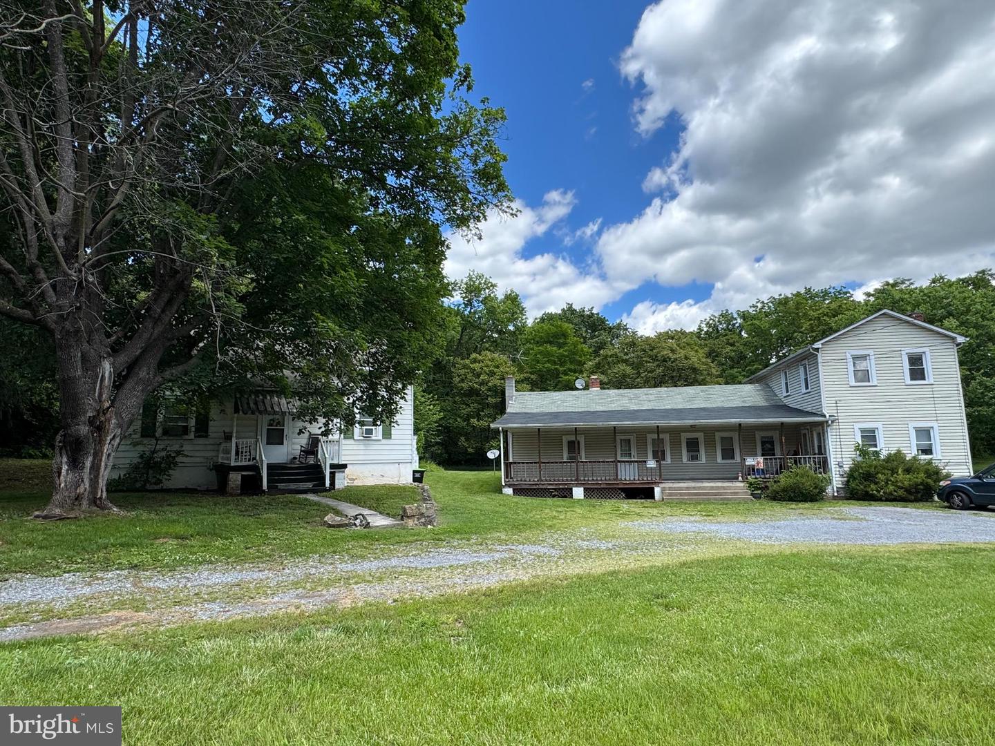 386 Round Hill Road Property Photo 1