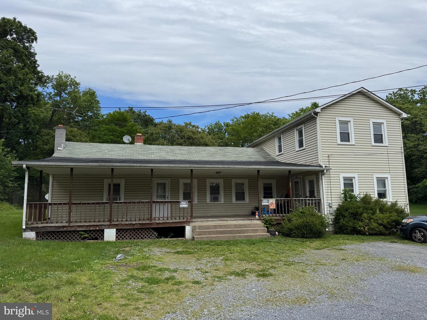 386 Round Hill Road Property Photo 4