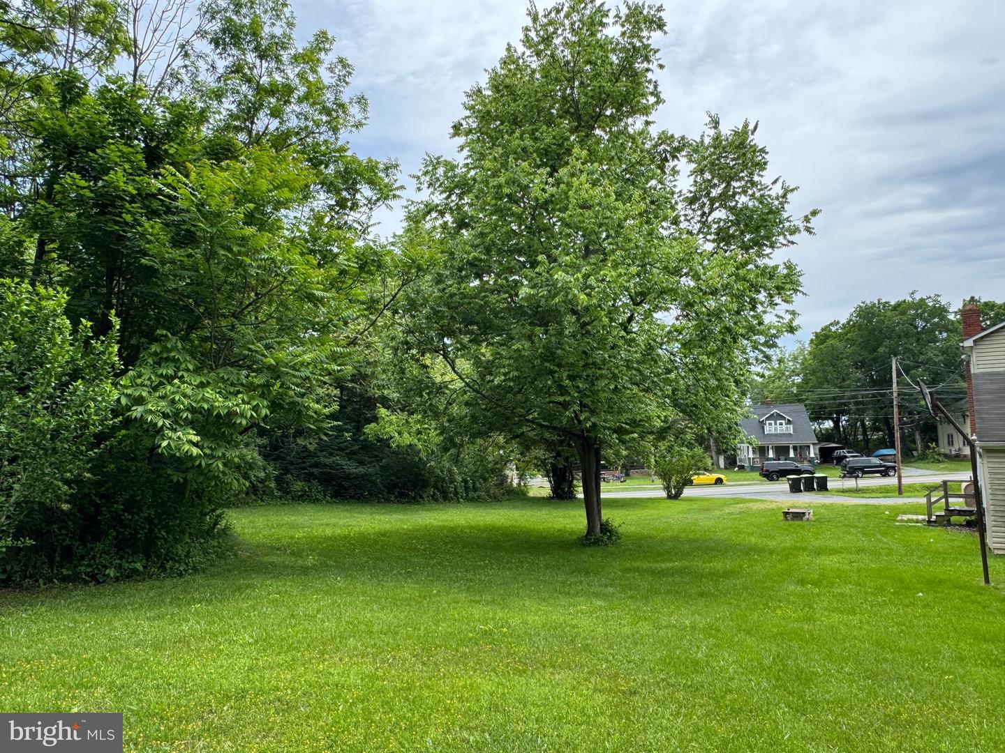 386 Round Hill Road Property Photo 13