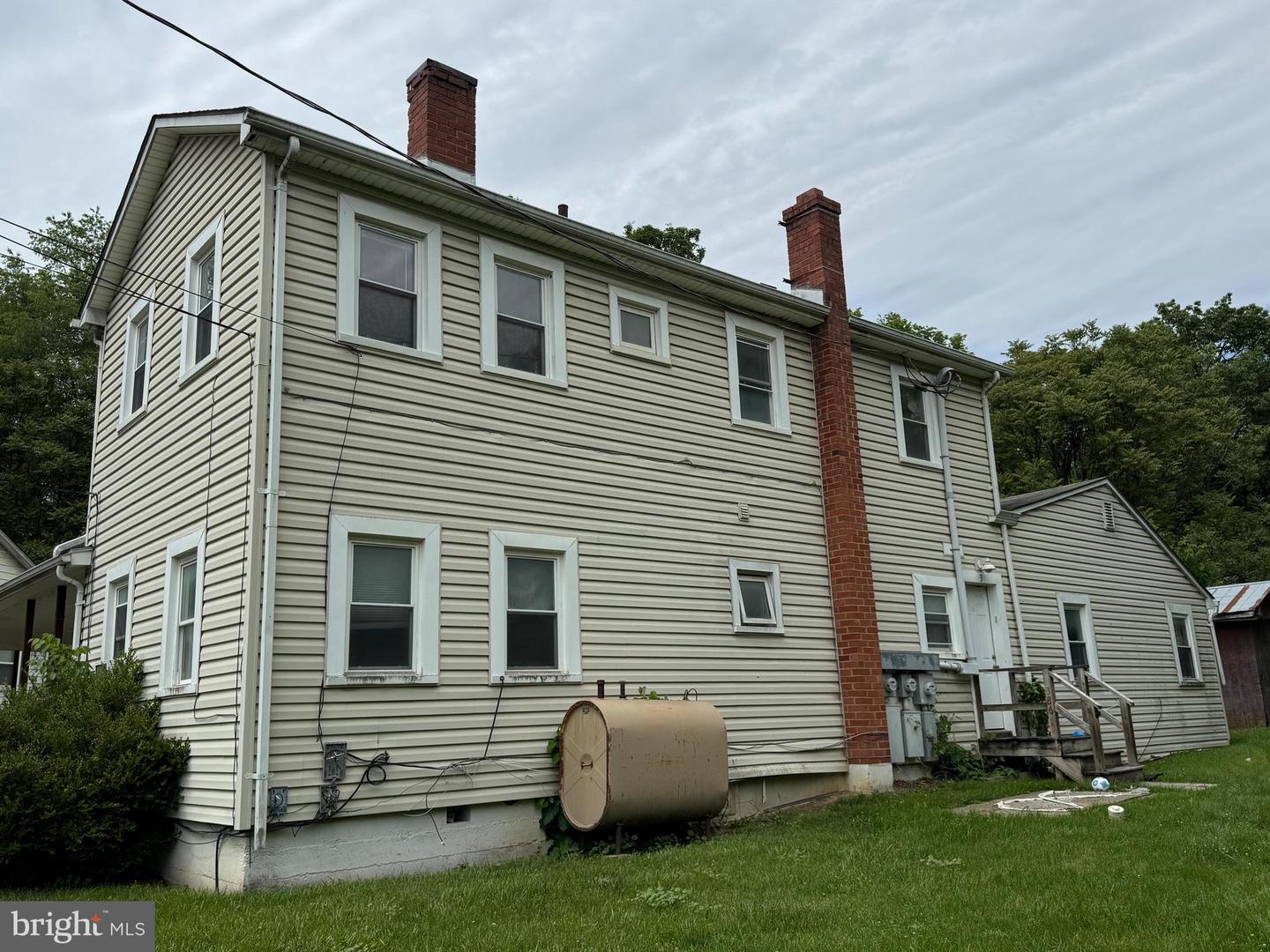 386 Round Hill Road Property Photo 20