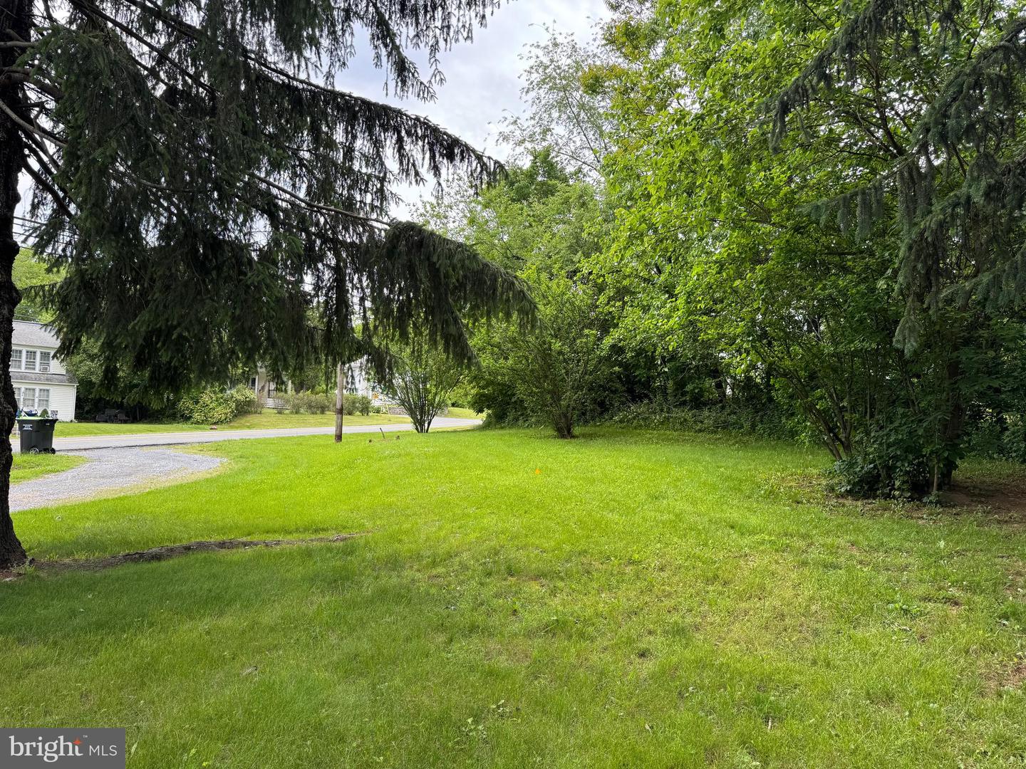 386 Round Hill Road Property Photo 26