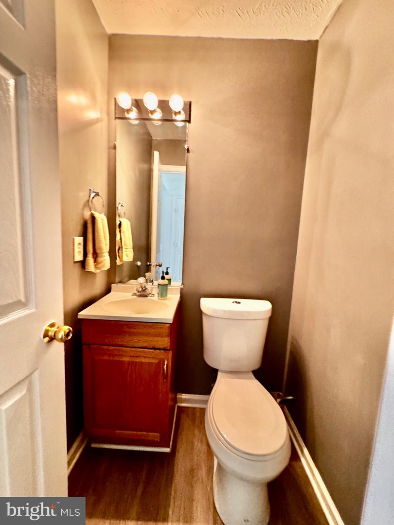 403 Chatham Sq Property Photo 4