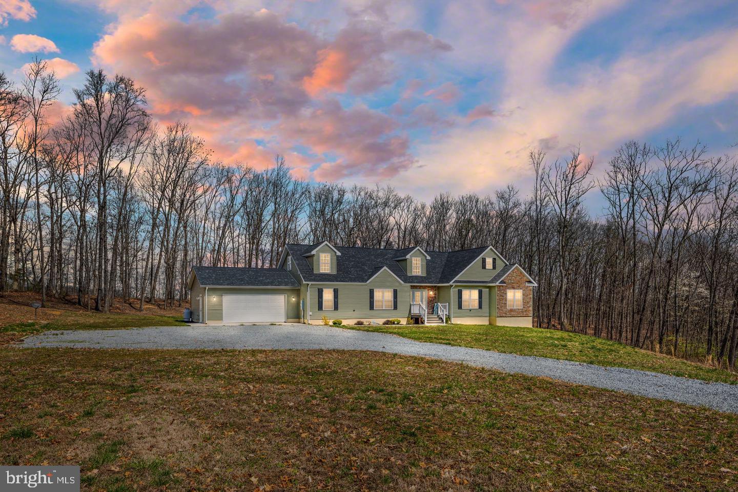 289 Slate Ln Property Photo 1