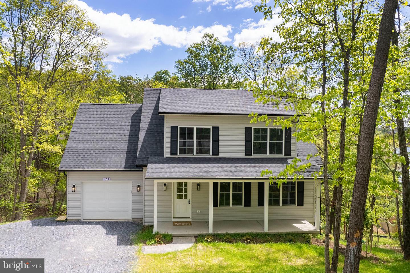 109 Sycamore Pl Property Photo 6