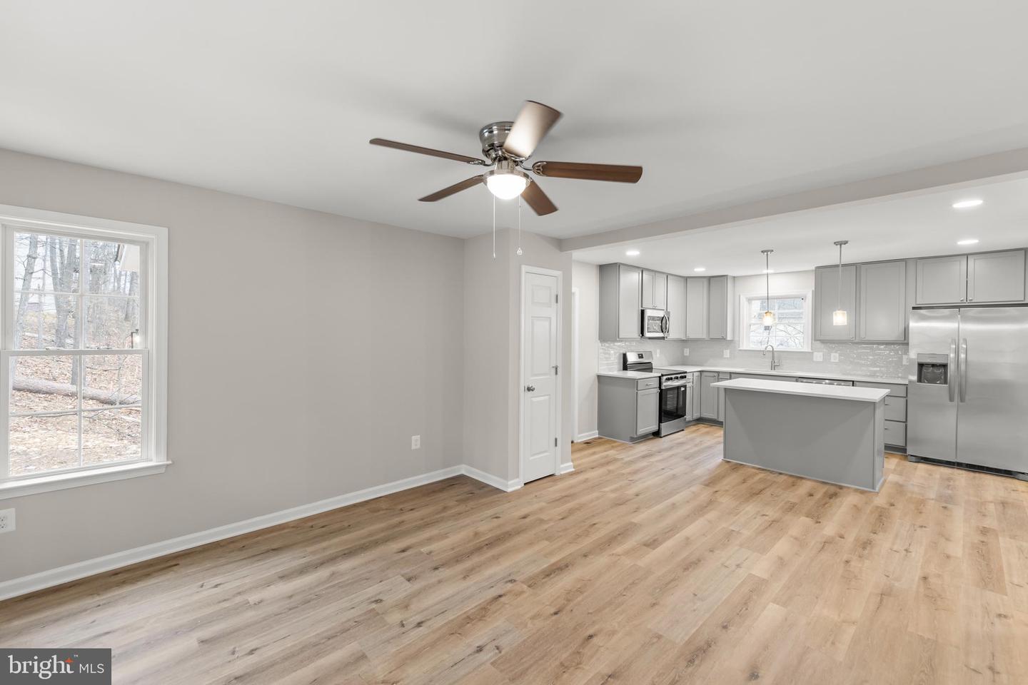 109 Sycamore Pl Property Photo 11